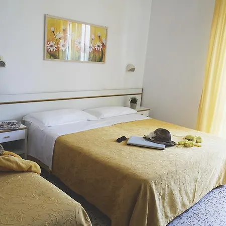 Reyt Hotell 3*